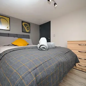 https://stones-throw-city-centre.cardiffhotelswales.com